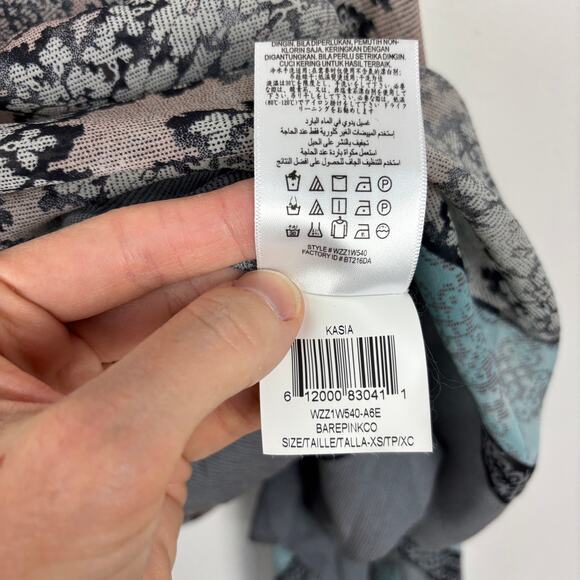 BCBGMaxAzria Kasia Silk Handkerchief Blouse XS flowy bell sleeves fairy ethereal - Picture 10 of 10